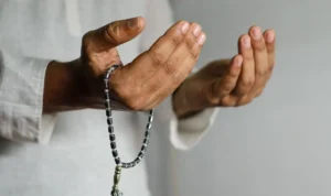 Doa Setelah Lulus: Pentingnya Berdoa untuk Masa Depan