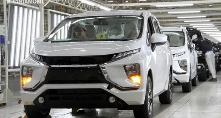 Fitur Hiburan Mobil Buatan Indonesia