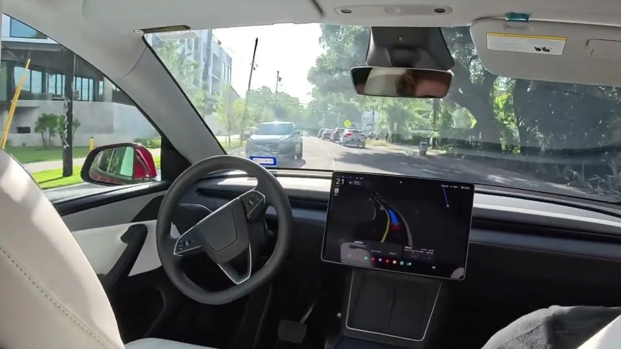 Mobil Buatan Indonesia dengan Fitur AI: Menyongsong Era Kendaraan Pintar