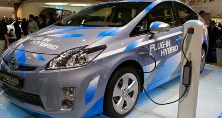 mobil hybrid buatan indonesia: Sejarah dan Milestones Penting