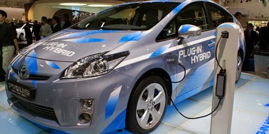 mobil hybrid buatan indonesia: Sejarah dan Milestones Penting