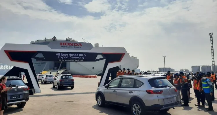 Strategi Nasional dalam Mendorong Mobil Buatan Indonesia untuk Ekspor