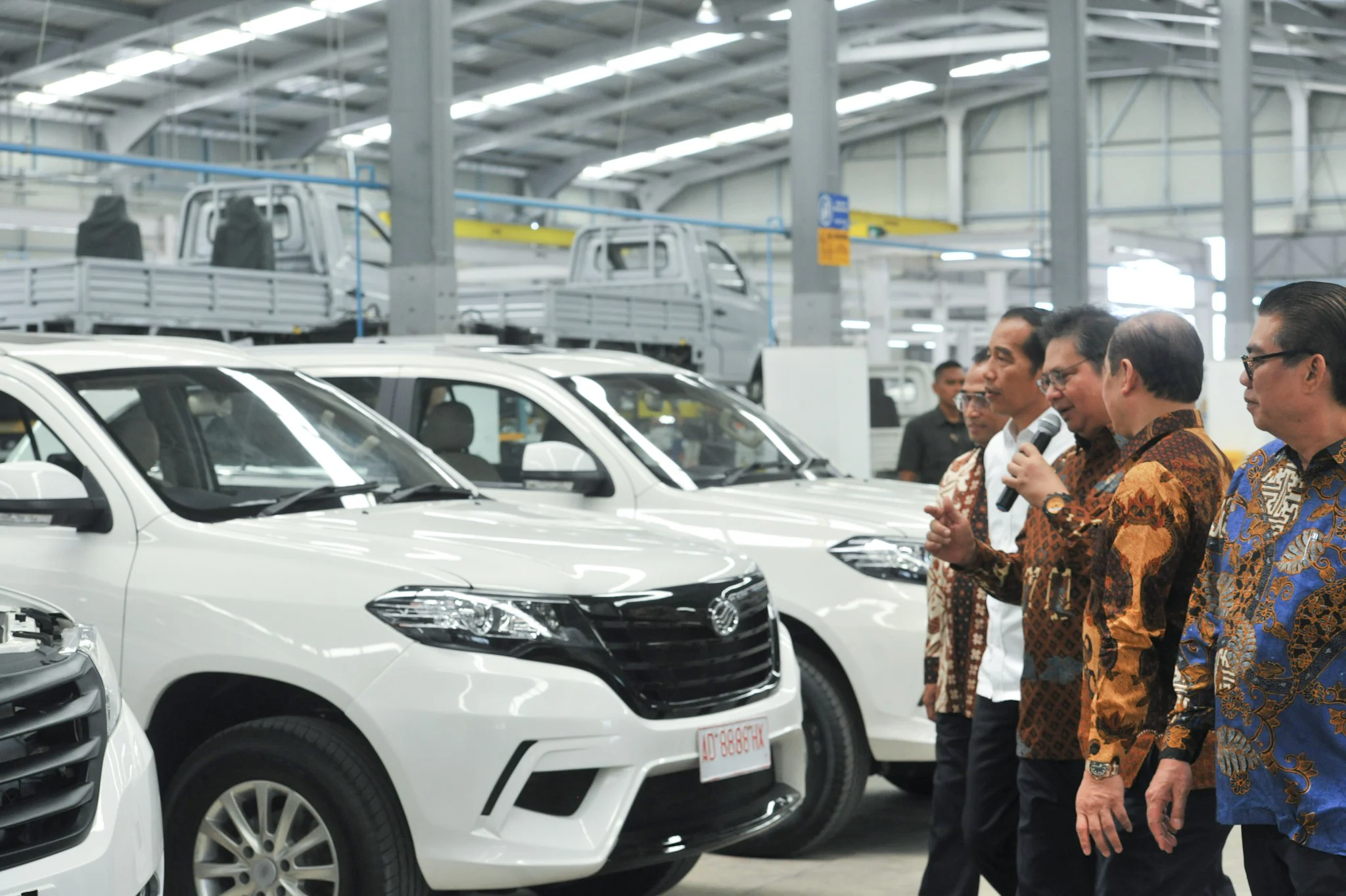 suku cadang mobil buatan Indonesia: tantangan dan peluang