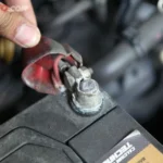 Bahaya Membiarkan Terminal Aki Berjamur Putih/Biru: Dampak pada Sistem Kelistrikan