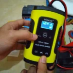 Berapa jam harus cas aki mobil yang kosong total