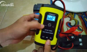 Berapa jam harus cas aki mobil yang kosong total