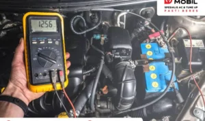 Berapa voltase minimal aki mobil untuk bisa starter: standar umum dan variasinya