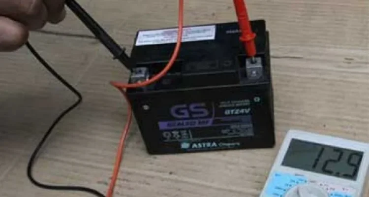 Cara cek voltase aki baru sebelum dipasang: Langkah demi langkah