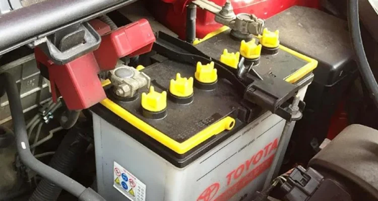 Cara ganti aki mobil darurat di pinggir jalan: Persiapan alat dan keamanan