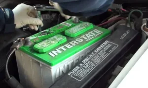 Cara ganti aki mobil merek Rocket Battery SMF: Persiapan awal yang wajib dilakukan