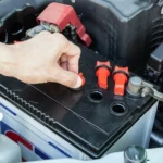 Cara ganti aki mobil merk Varta vs Bosch (Mana lebih mudah?)