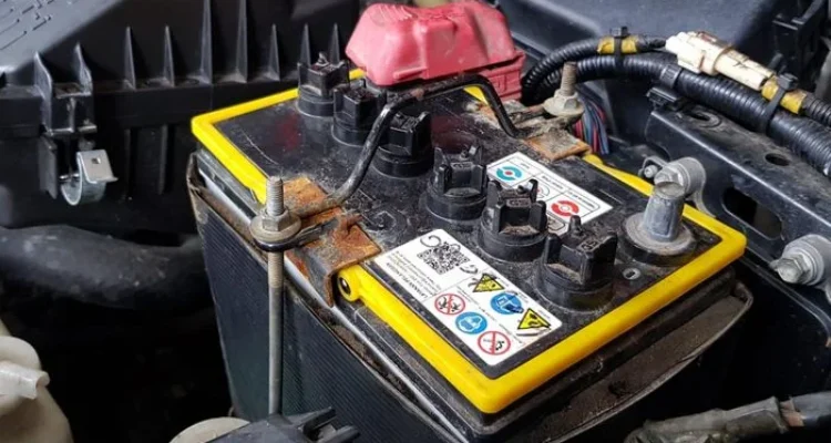 Cara ganti aki mobil saat kondisi banjir (Safety first): Persiapan awal yang wajib dilakukan