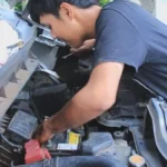 Cara ganti aki mobil tanpa alat bantu (manual tangan): Persiapan dan Langkah‑Langkah