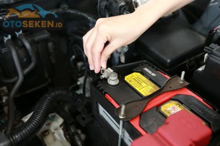 Cara ganti aki mobil tanpa harus ke bengkel spesialis: Langkah demi Langkah