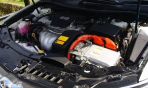 Cara ganti aki mobil Toyota Camry Hybrid: Persiapan dan prosedur lengkap