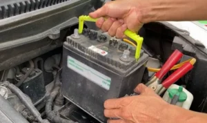 Cara ganti aki mobil untuk mobil operasional tambang (Heavy Duty) – Proses Penggantian