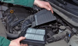 Cara ganti aki mobil yang letaknya di bawah box filter udara (Eropa)