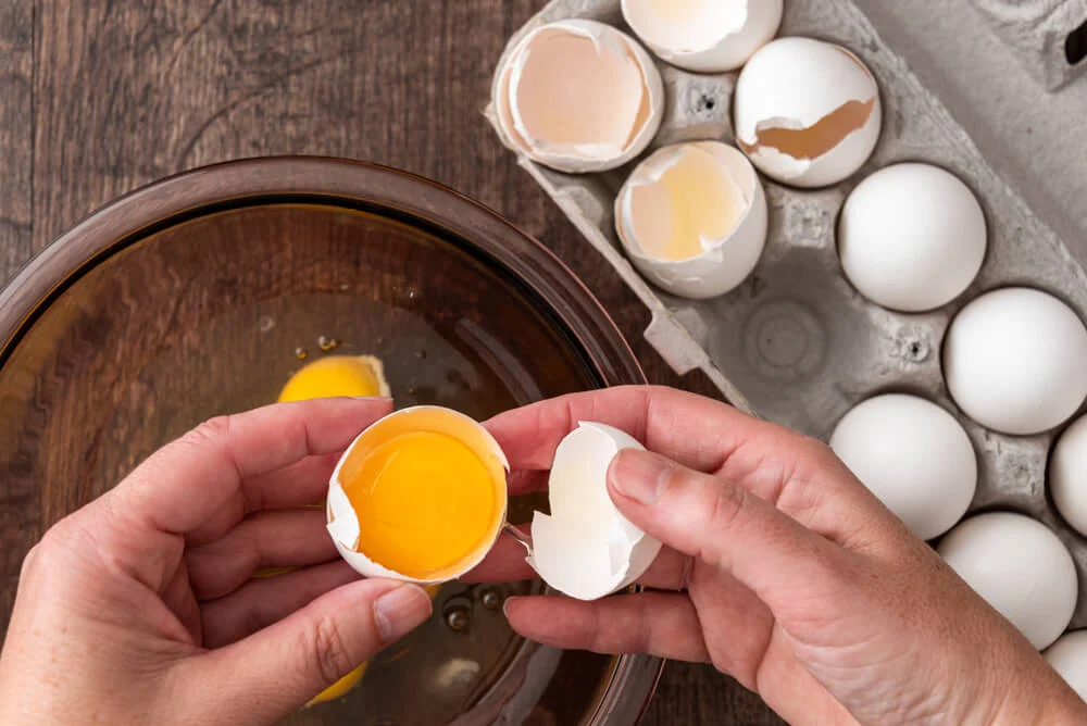 Cara mengatasi bau telur busuk dari aki yang baru dipasang: Penyebab utama dan langkah pertama