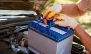 Cara mengatasi korosi aki yang sampai memakan bodi mobil: Langkah pertama – Identifikasi dan inspeksi menyeluruh