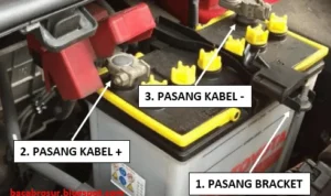 Cara Pasang Aki Mobil Agar Lampu Kabin Tidak Berkedip