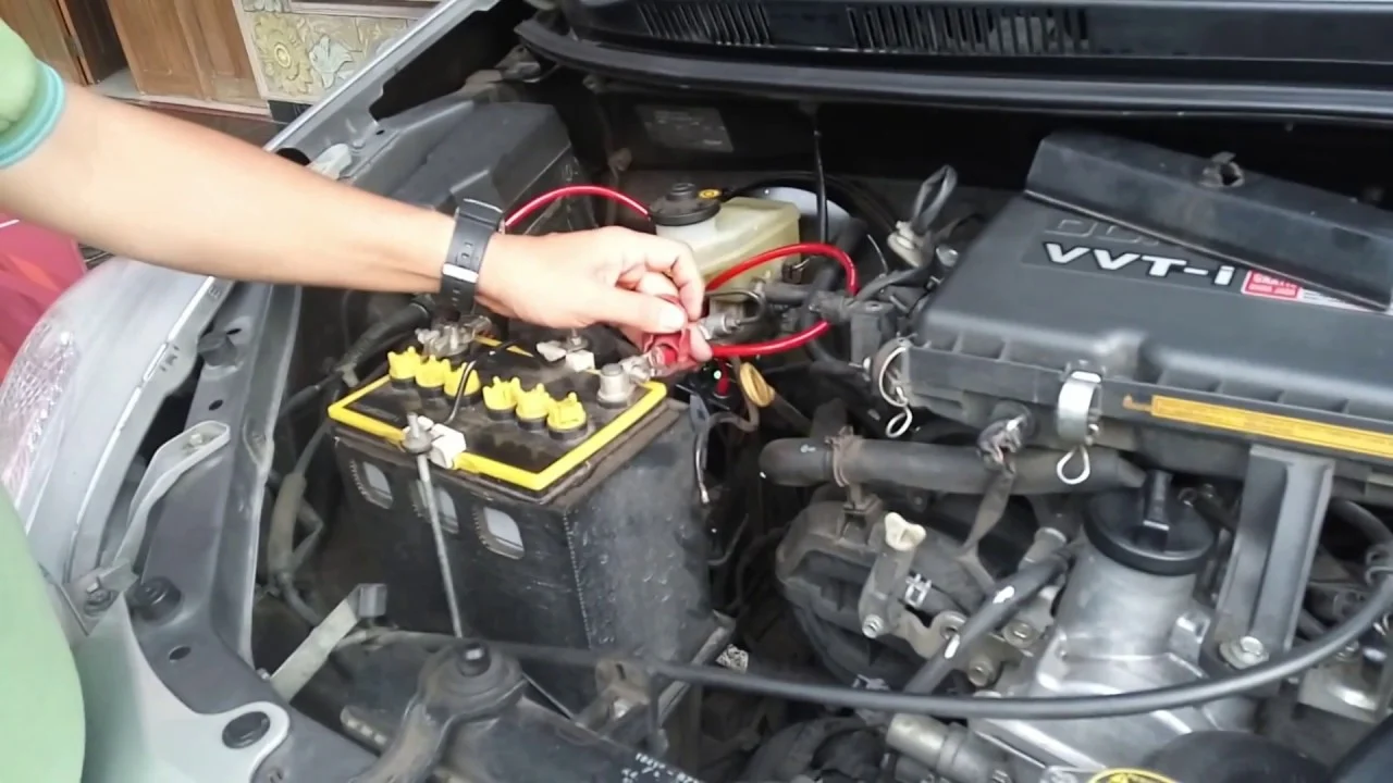 Cara pasang aki mobil dengan stabilizer voltase: Persiapan Awal