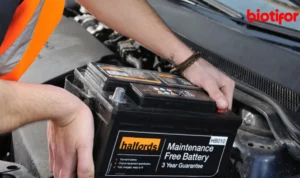 Cara pasang aki mobil merek Motobatt untuk kendaraan roda empat: Langkah demi langkah
