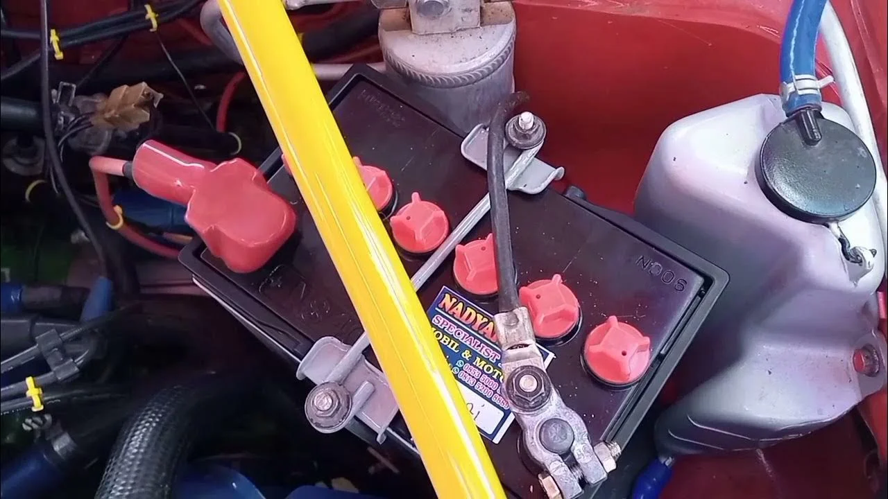 Cara pasang alat cut-off aki mobil untuk mobil simpanan: Persiapan Alat dan Bahan