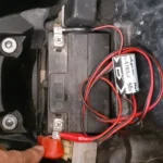 Cara pasang kondensator pada sistem kelistrikan aki mobil