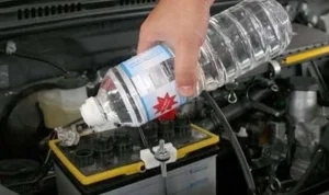 Kenapa air aki mobil basah sering meluap dan bikin karat?