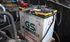 Kenapa baut aki mobil sering kendor sendiri setelah dipasang? Penyebab Utama dan Solusinya