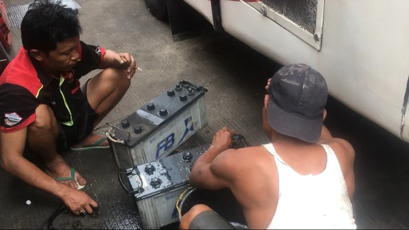 Mengapa Memilih Jasa Pasang Aki Mobil untuk Armada Bus Pariwisata Itu Penting?