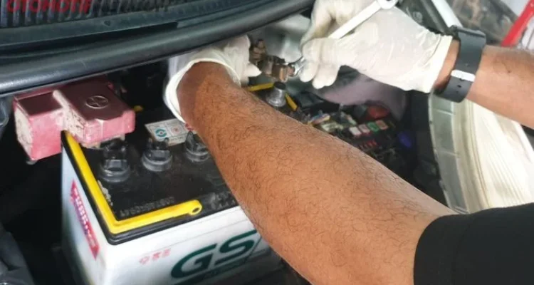 Resiko Salah Urutan Lepas Kabel Aki pada Kendaraan
