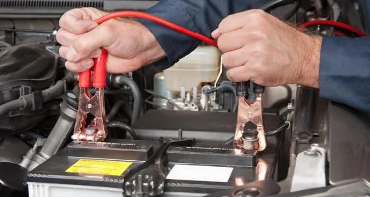 Tips ganti aki mobil agar idle mesin tidak ngayun: Persiapan sebelum mengganti