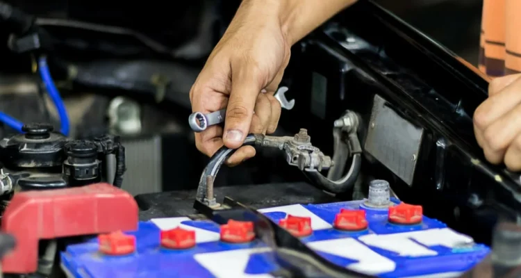 Tips memasang aki mobil agar kuat starter di suhu pegunungan yang dingin