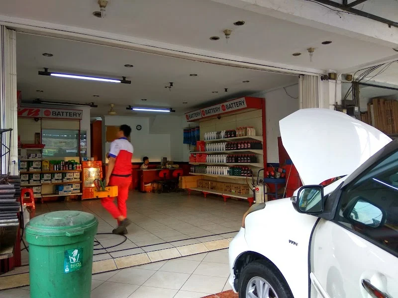 Toko aki mobil Bekasi yang buka sampai malam: Daftar lengkap dan layanan utama